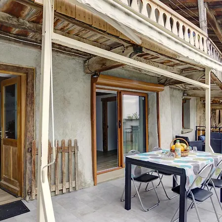 Gospodarstwo wiejskie Confortable A La Ferme Avec Terrasse En Campagne - Fr-1-496-220 Cremeaux